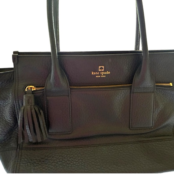 kate spade Handbags - Beautiful barely used Kate Spade NY pebbled leather bag.